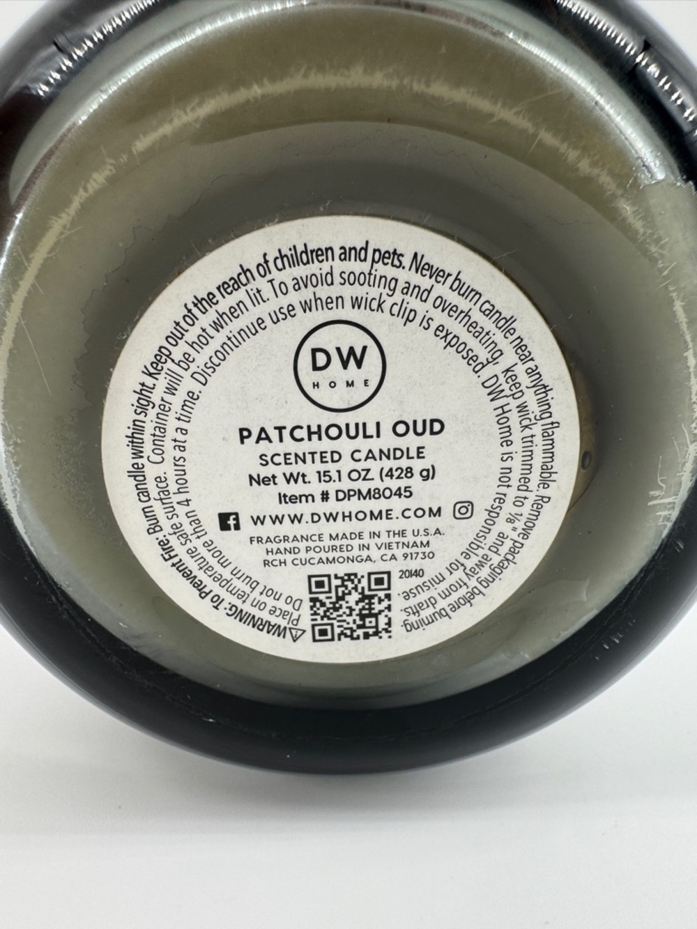 DW Home 2-Wick Candle Patchouli Oud 15.1 oz 428.1 g Burn Time 56 Hours - Picture 4 of 6